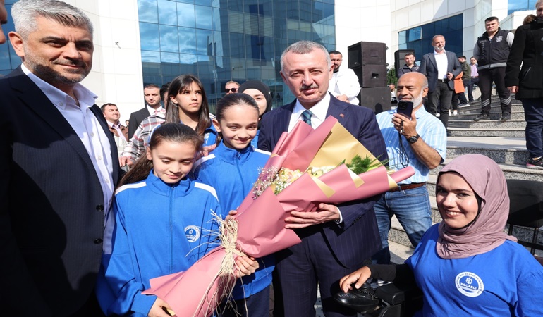 Büyükakın: Herkesin belediye başkanı olacağız