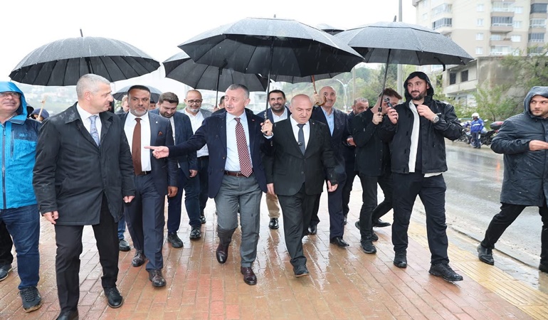 Büyükakın'ı yağmur da durduramadı!