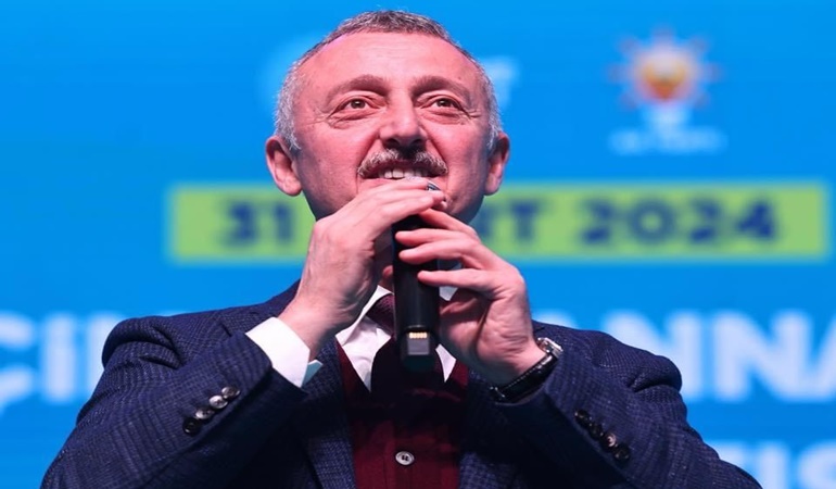 Büyükakın, isim vermeden Hürriyet’e yüklenerek Tutuş’a destek istedi