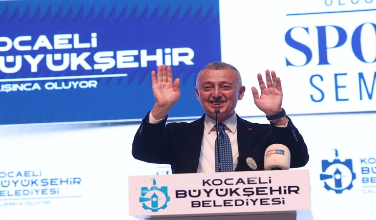 Büyükakın spor sempozyumunda konuştu: Ustalaşmaya giden yol hatadan geçer