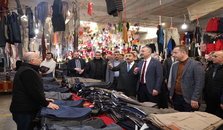 Büyükakın ve Tutuş’tan Pazar turu