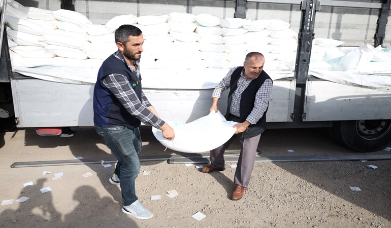 Büyükşehir’den arıların beslenmesine destek