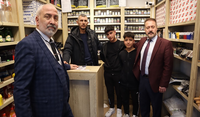 Büyükşehir adayı Can, Karamürsel’i de karış karış dolaştı