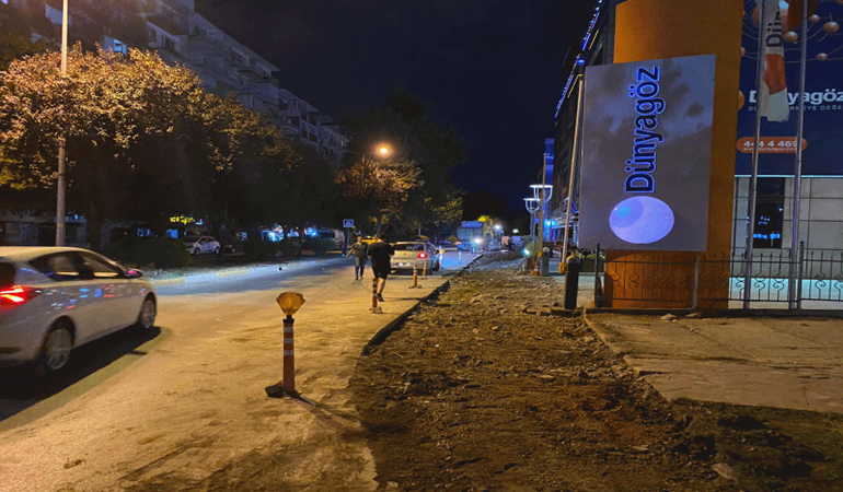 Büyükşehir, Atatürk Bulvarını yeniliyor