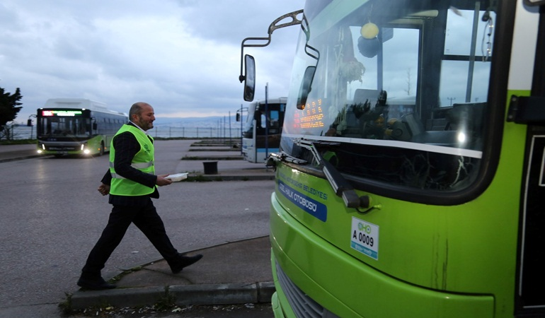 Büyükşehir’den minibüsçülere sıcak iftarlık 