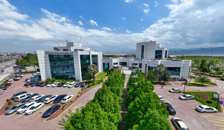 Büyükşehir’den öğrencilere 80 milyonluk destek