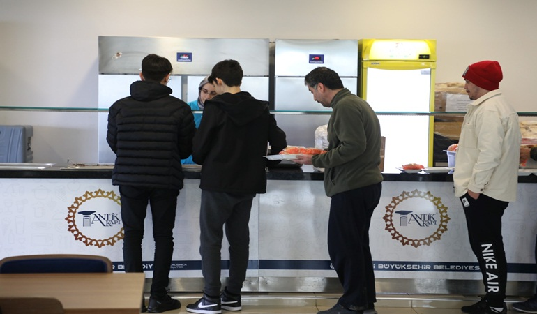 Büyükşehir, depremzedelere kucak açtı