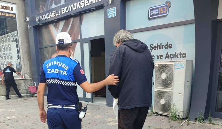 Büyükşehir, gidecek yeri bulunmayan evsiz bir vatandaşa sahip çıktı