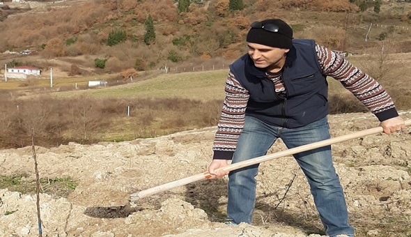 Büyükşehir'in daire başkanı Gıda Ormanı bahçesi kurdu