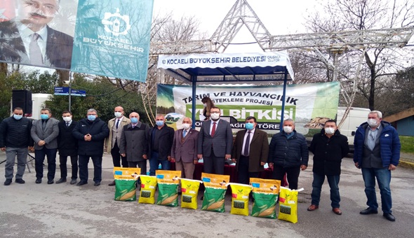 Büyükşehir’in yüzde 50 hibeli tohum desteği çiftçilere ulaştırılmaya başlandı