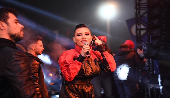 Büyükşehir, İrem Derici'ye konser için gel demeyecek