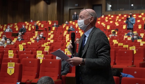 Büyükşehir meclisinde İSU’ya Bulvar’daki su baskınlarını hatırlattı