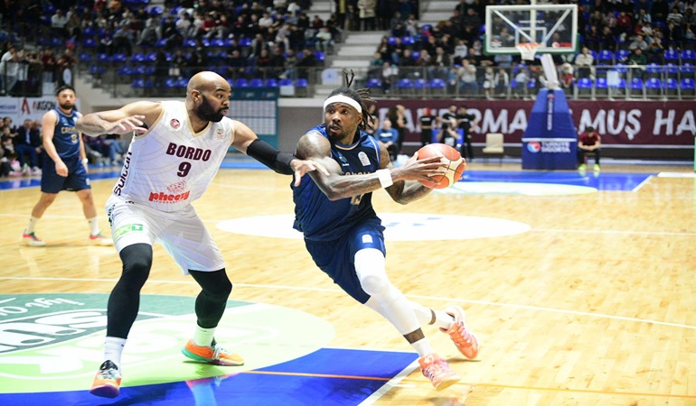 Çayırova altıda altı yaptı