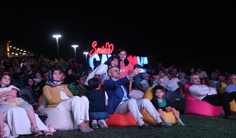 Çayırova’da, açık havada sinema keyfi