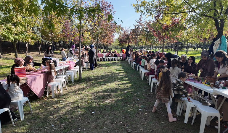 Çayırova’da çocuklar ve aileleri ile doğa etkinliği
