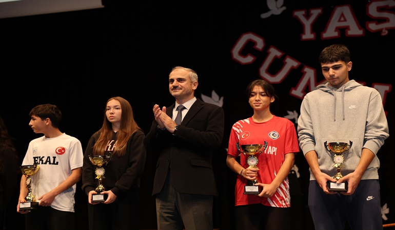 Çayırova’da Cumhuriyet böyle kutlandı