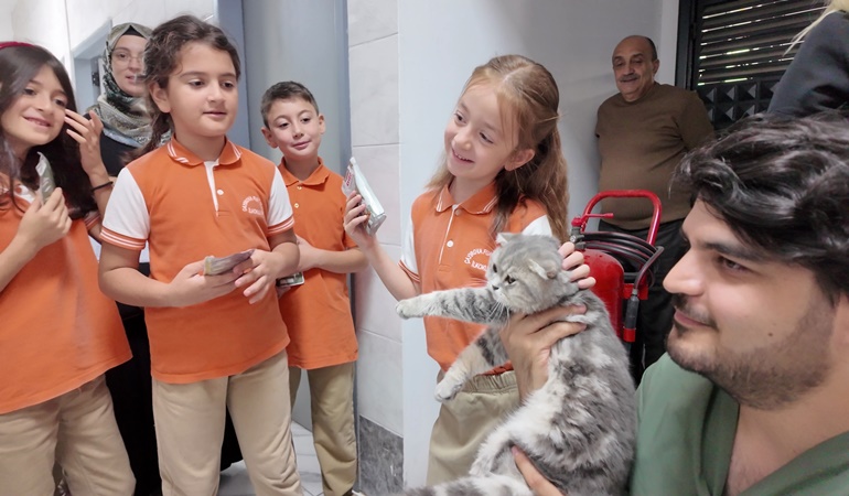 Çayırova’da miniklere hayvan sevgisi böyle aşılandı!