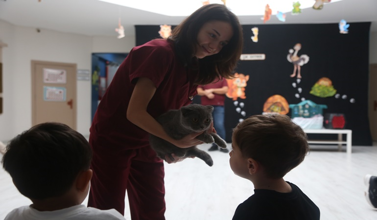 Çayırova’da miniklere veterinerlik dersi!