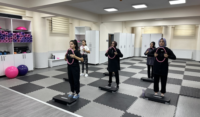 Çayırova’da pilates kursları kadınları bekliyor