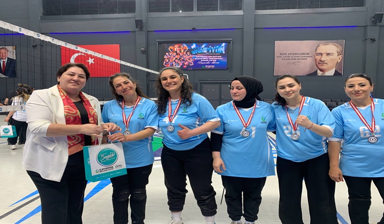 Çayırova’da voleybol heyecanı