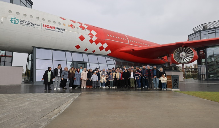 Çayırova’daki Uçak Park’ta özel öğrenciler ağırlandı