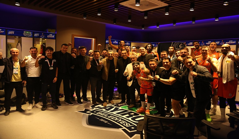 Çayırova’nın basketbolcuları süper ligdeki ilk galibiyetlerini aldı