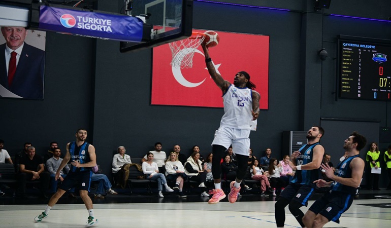 Çayırovalı basketbolcuların bileği bükülmüyor