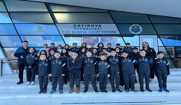 Çayırovalı yüzücüler 27 madalya kazandı