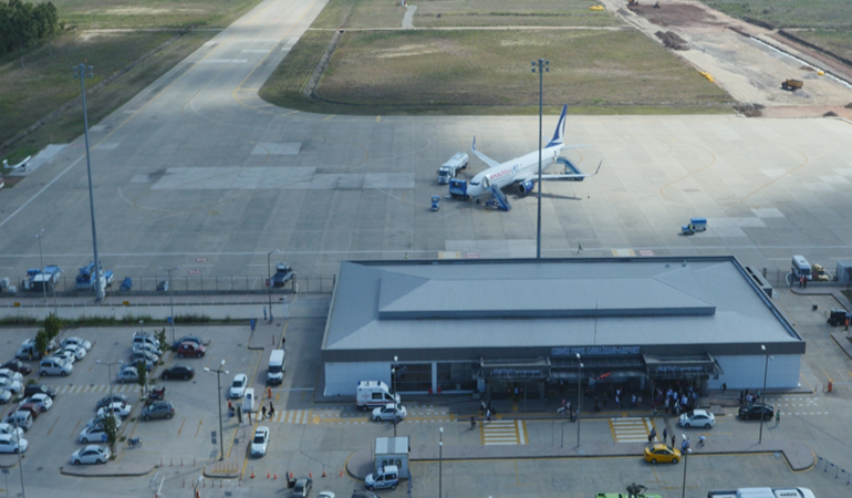 Cengiz Topel Havalimanı’na bakın, hesapsız kitapsız işleri görün!