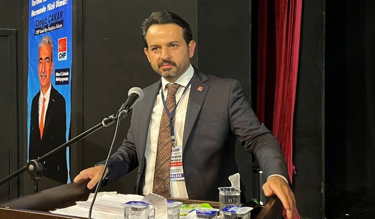 CHP İzmit’te Gökhan Ercan başkan oldu