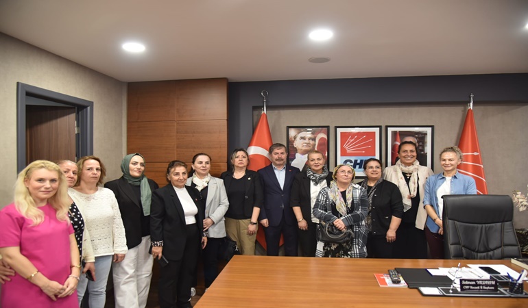 CHP Kadın Kolları MYK üyelerinden Kocaeli İl Başkanlığı’na ziyaret