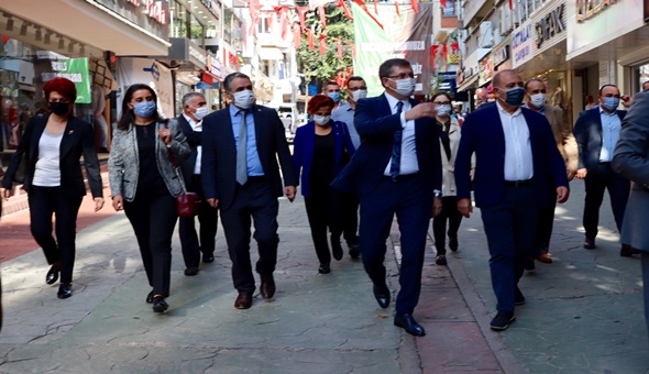 CHP'li o vekilde ilimizdeydi, esnafı dinledi