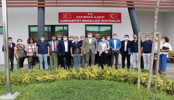 CHP'liler Çayırova’da muhtarlarla bir araya geldi