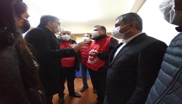 CHP'liler Gebze’de gözaltına alınan işçilerle görüştü