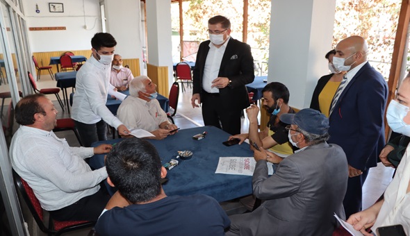 CHP’liler Körfez’de esnafı dinledi