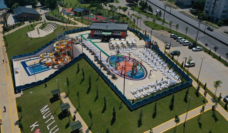 Çift kaydıraklı Aquapark hizmete girdi