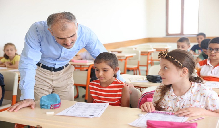 Çiftçi’den, Çayırovalı miniklere ziyaret