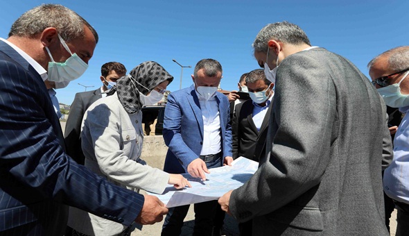 Çiftlik Caddesi Kavşağı’nı bayramdan sonra trafiğe açıyoruz