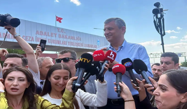 Çık karşıma, ikinci kez yarışalım, ikinci kez seni yenelim!