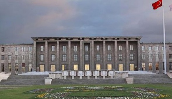 Çocuklarım aç diyerek kendini yakmaya çalıştı! 