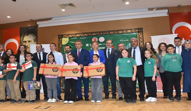 Çolakoğlu Metalurji, 23 Nisan’ı bilgiyle kutladı