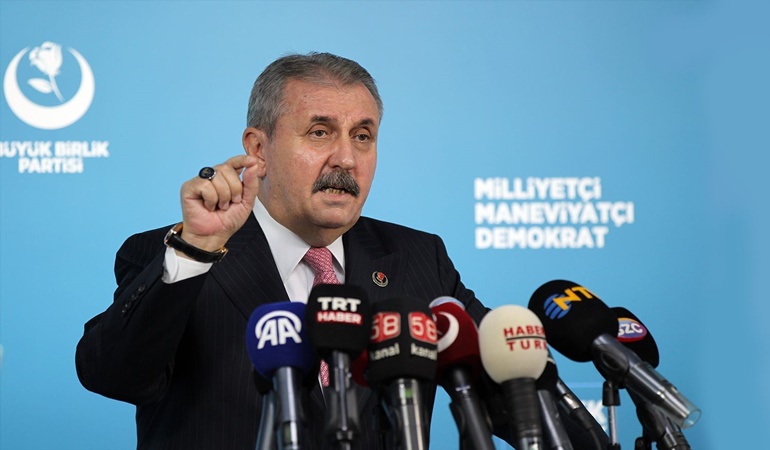 Cumhur İttifakı ortağı Destici: PKK göstermelik bir kaç silah bıraktı