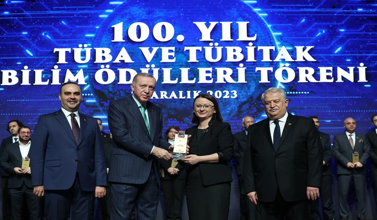 Cumhurbaşkanı Erdoğan’dan GTÜ'lü akademisyenlere ödül 