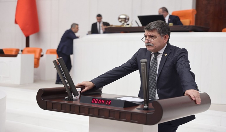 Cumhurbaşkanını halktan korumak için 3 milyar para harcandı!