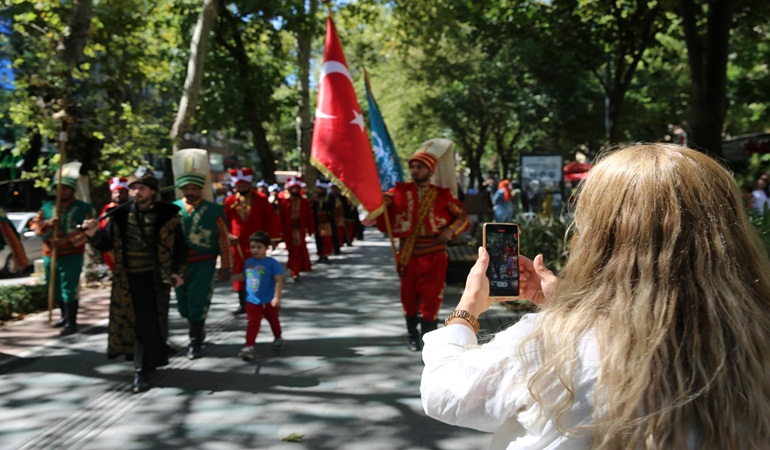 Cumhuriyet Bulvarı’nda mehter coşkusu