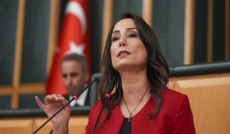 Cumhuriyet'in kurucularına saldırdı