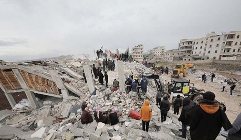 Cumhuriyet savcılarımız nerede, niye bir tek müteahhit içeride değil