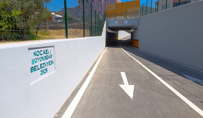 D-130 Karayolu’nun altından Ulaşlı’ya geçiş geçidi trafiğe açıldı