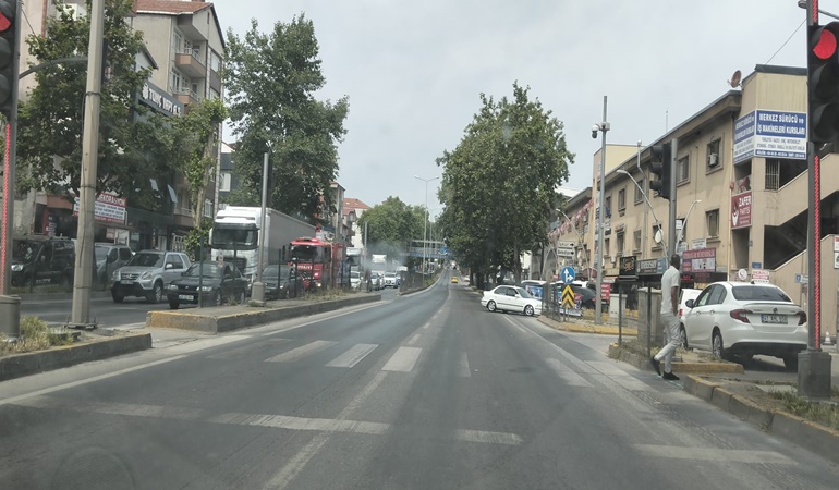 D-130’un Gölcük kesiminde kaza riski