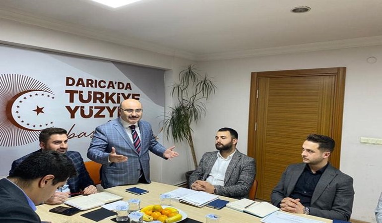 Darıca Belediye Başkan aday adayı Av. Ufuk Acay’dan ilk ziyaret teşkilata